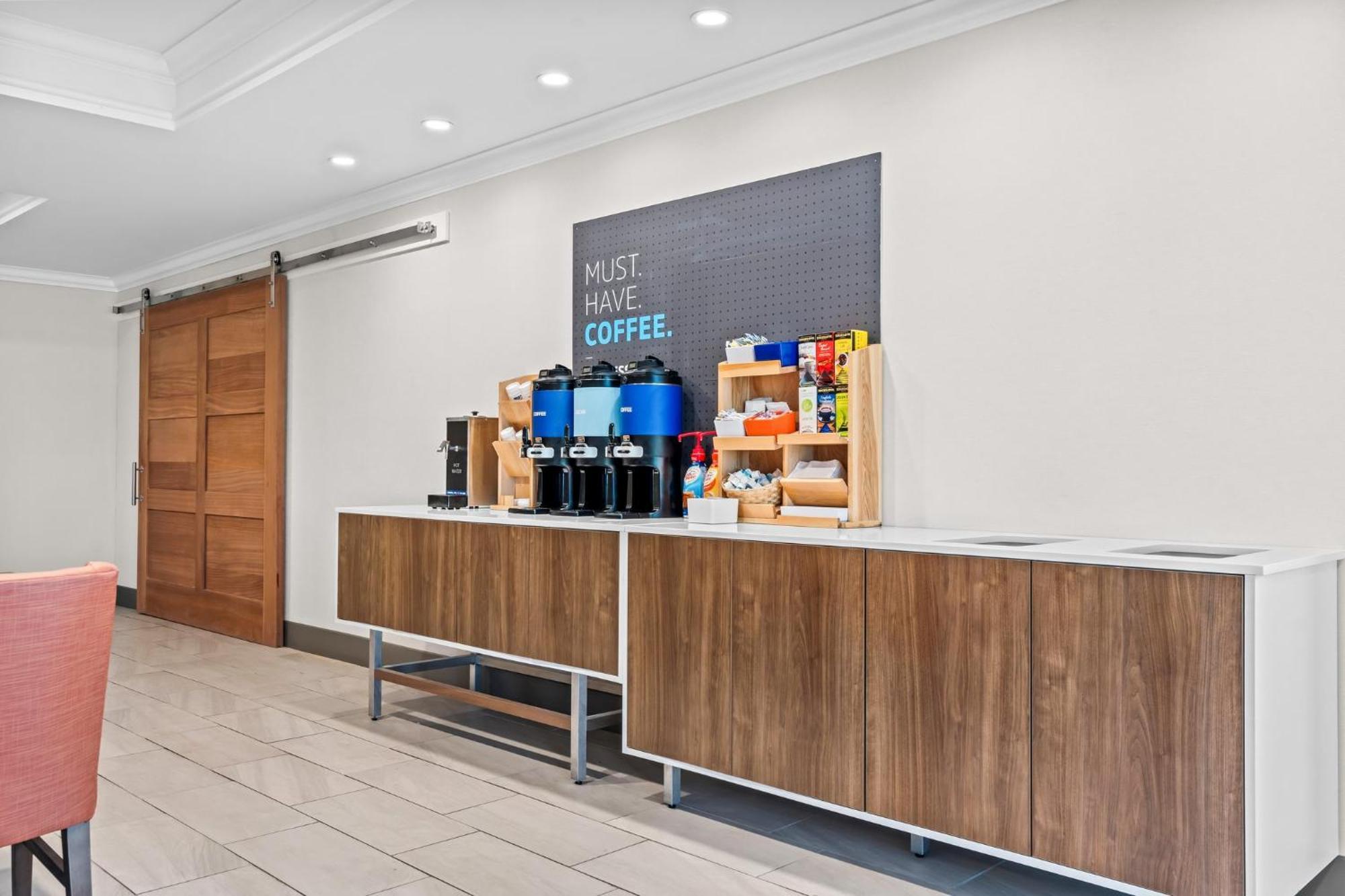 Holiday Inn Express Washington Court House By Ihg Екстериор снимка